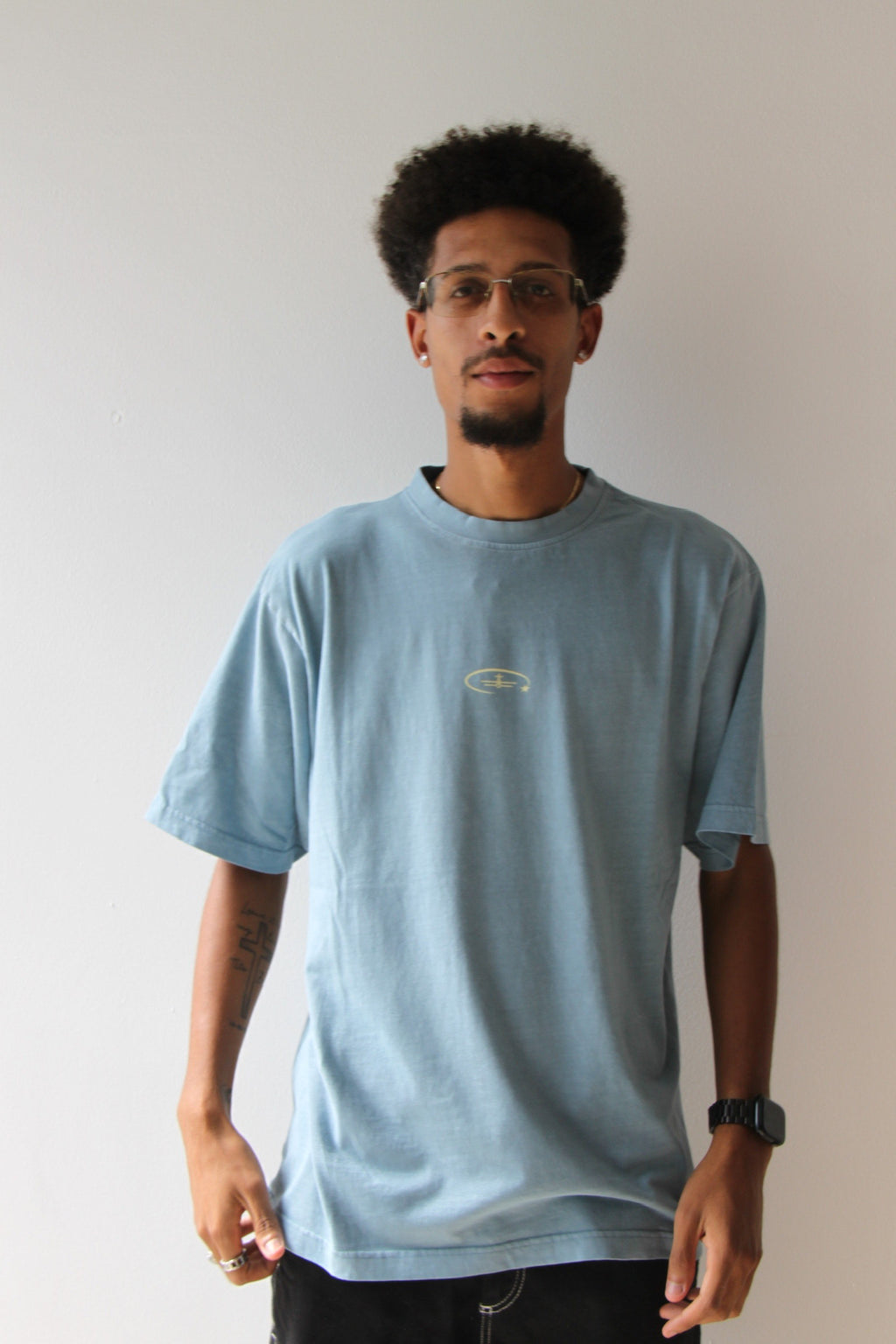 Camiseta Buquer, diseño original y exclusivo, estilo urbano con ropa de calidad premium, hecha para los amantes de la moda sostenible