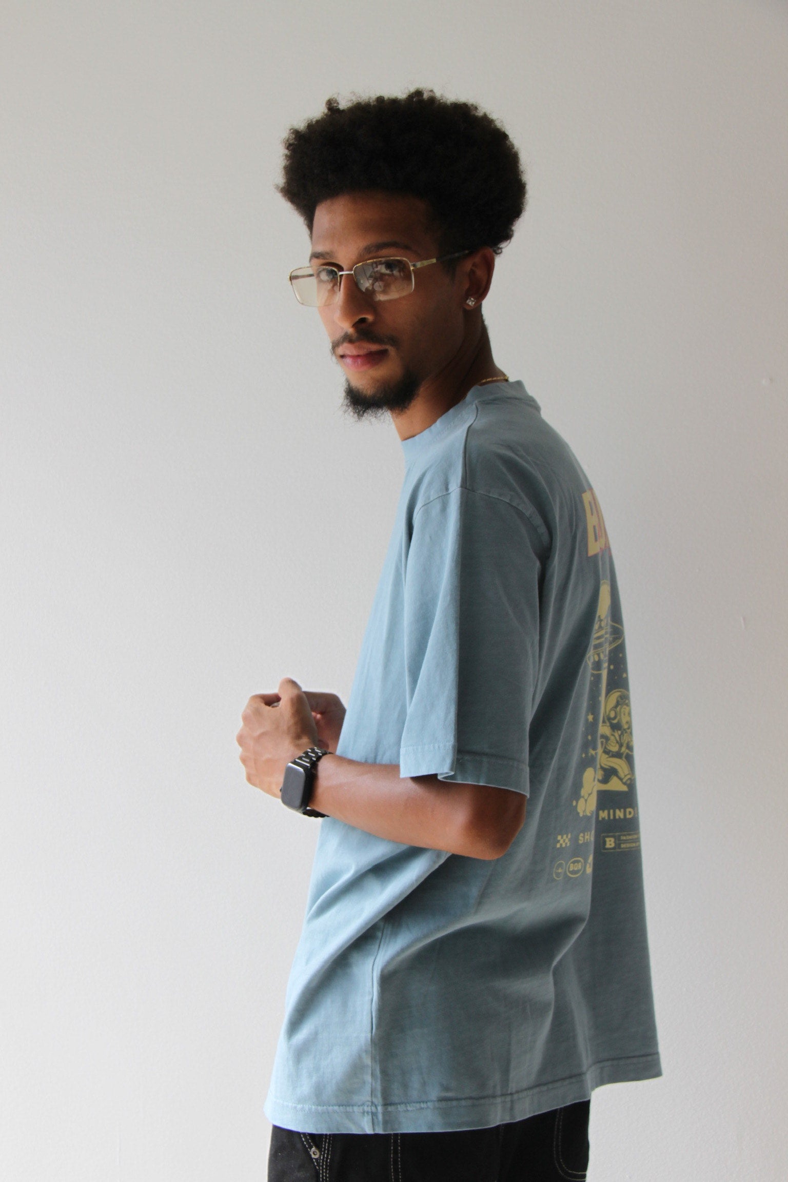 Camiseta Buquer, ropa de edición limitada, diseño único y moderno para un look urbano que destaca con materiales sostenibles