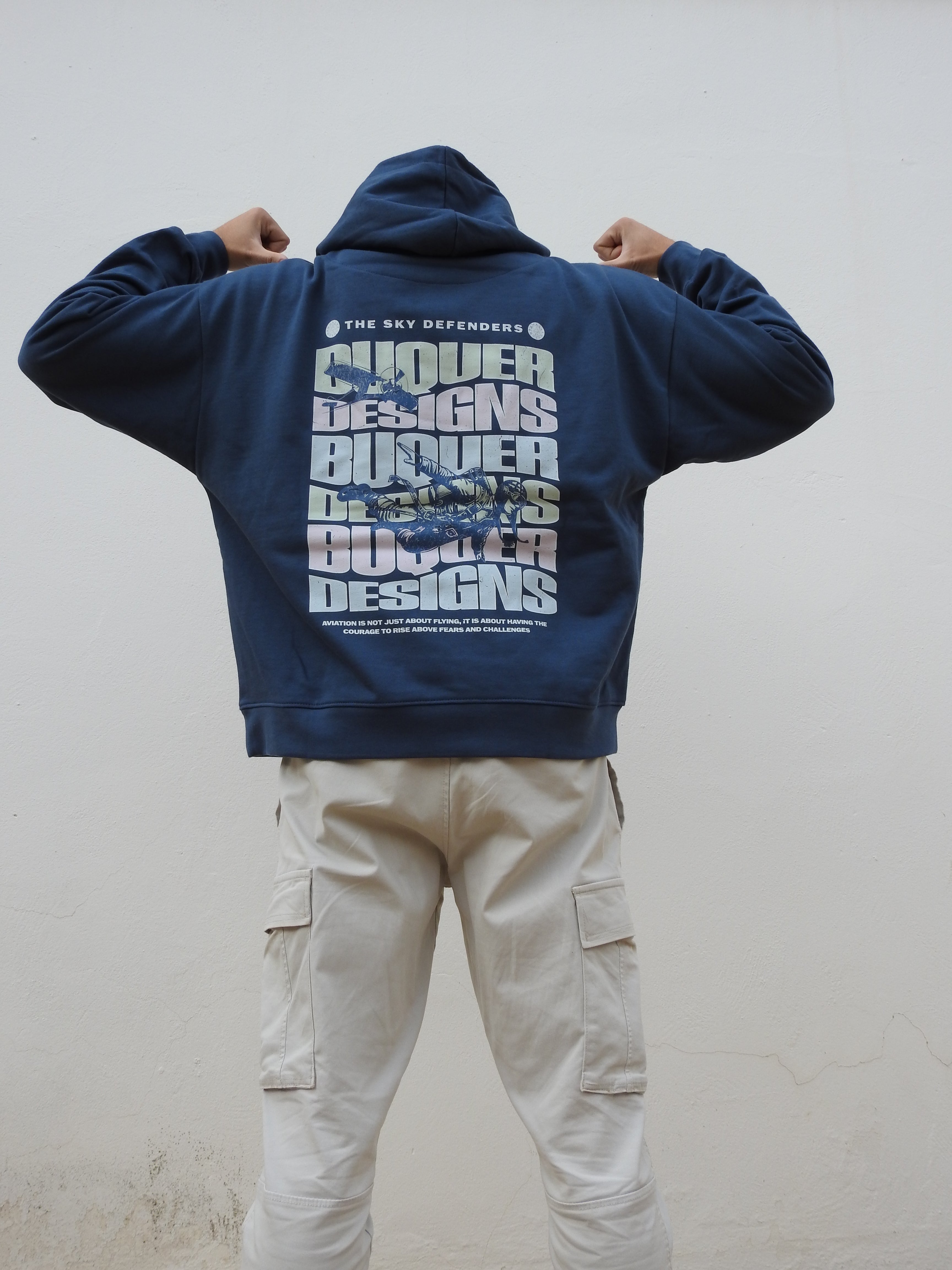 Sudadera Buquer, ropa de marca con diseño contemporáneo, perfecta para un estilo urbano y relajado