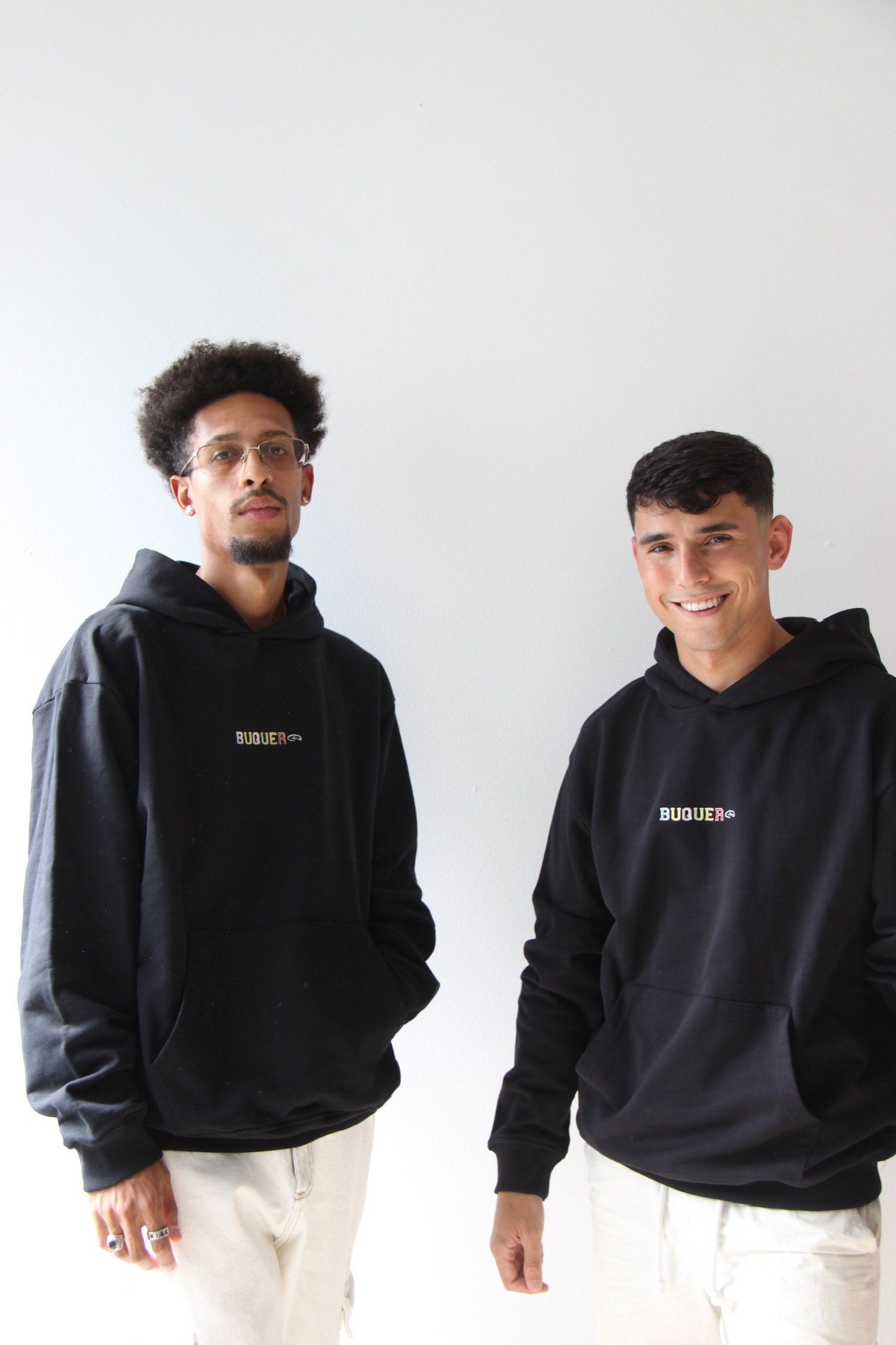 Sudadera Buquer, ropa streetwear de calidad premium, ideal para un look casual y moderno con un diseño único