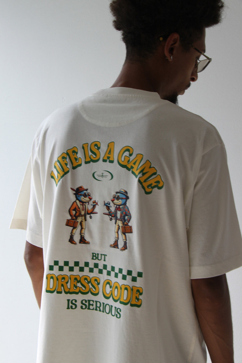 Camiseta Buquer, moda para jóvenes, estilo urbano y exclusivo, perfecta para un look casual y con materiales ecológicos