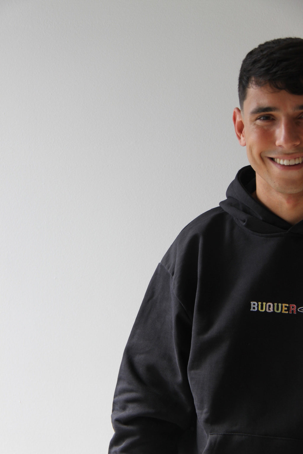 Sudadera Aviator Creed, diseño original y estilo urbano, ideal para los amantes de la moda streetwear con calidad premium