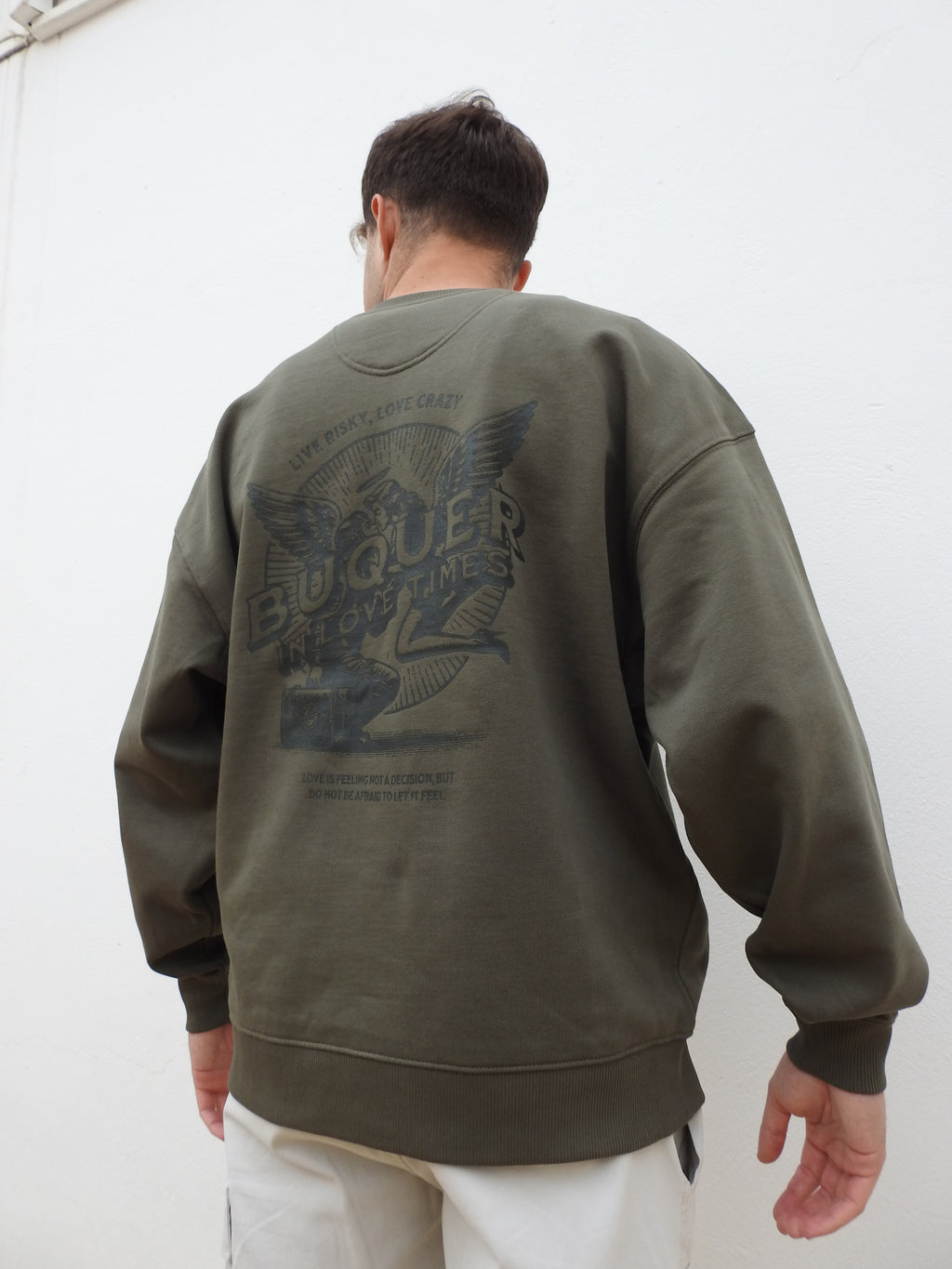 Sudadera Buquer, ropa de marca con diseño único y estilo moderno, perfecta para un look casual y urbano