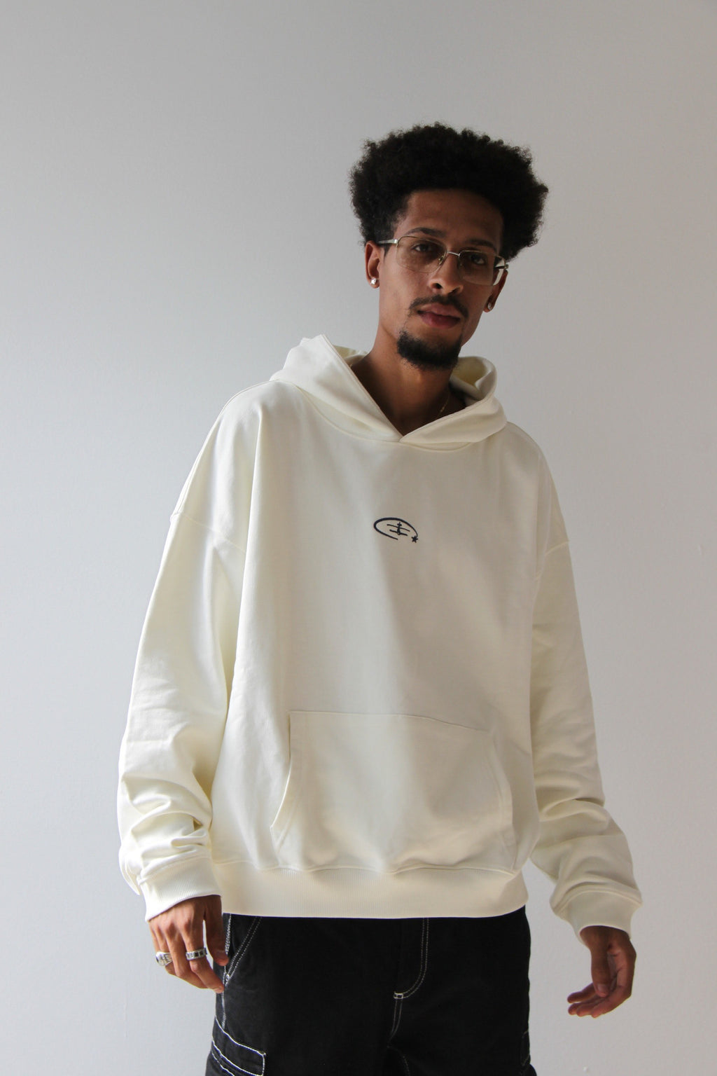 Sudadera Buquer, estilo moderno y ropa de edición limitada, perfecta para un look streetwear con calidad superior