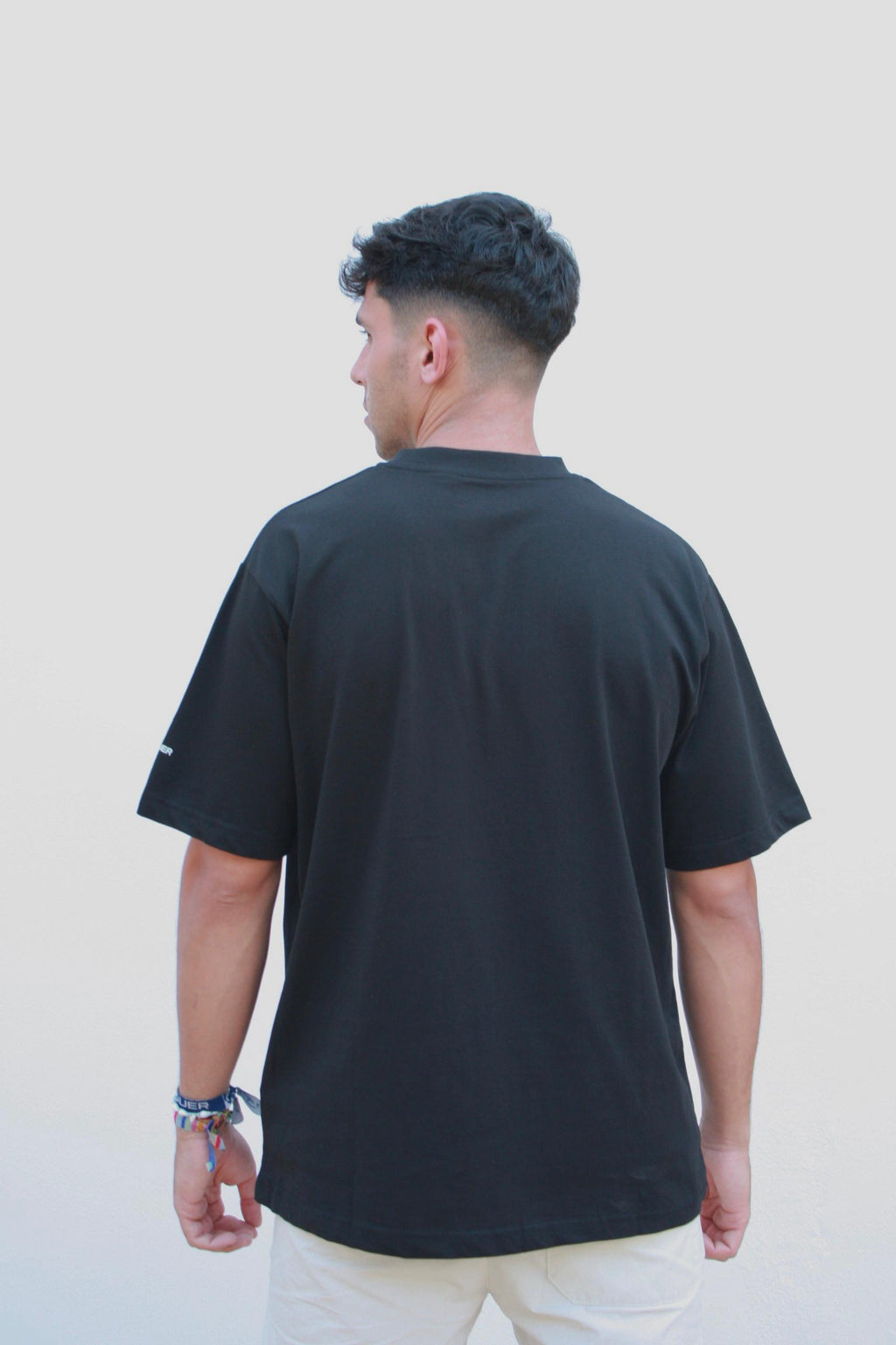 BASIC BLACK T-SHIRT