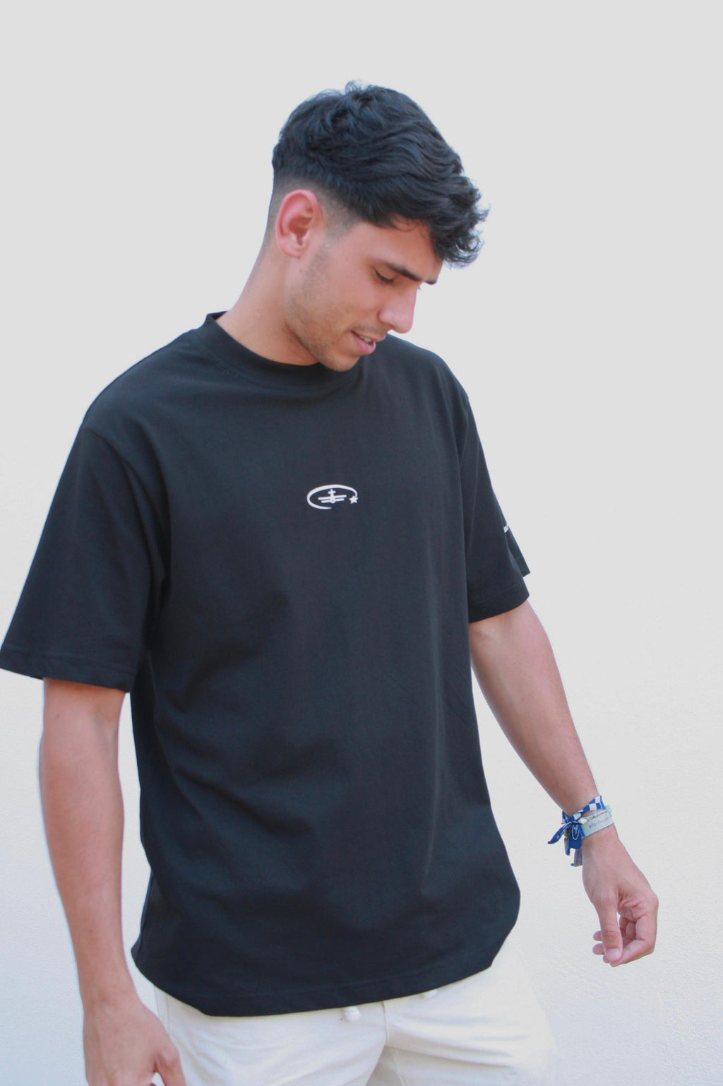 BASIC BLACK T-SHIRT