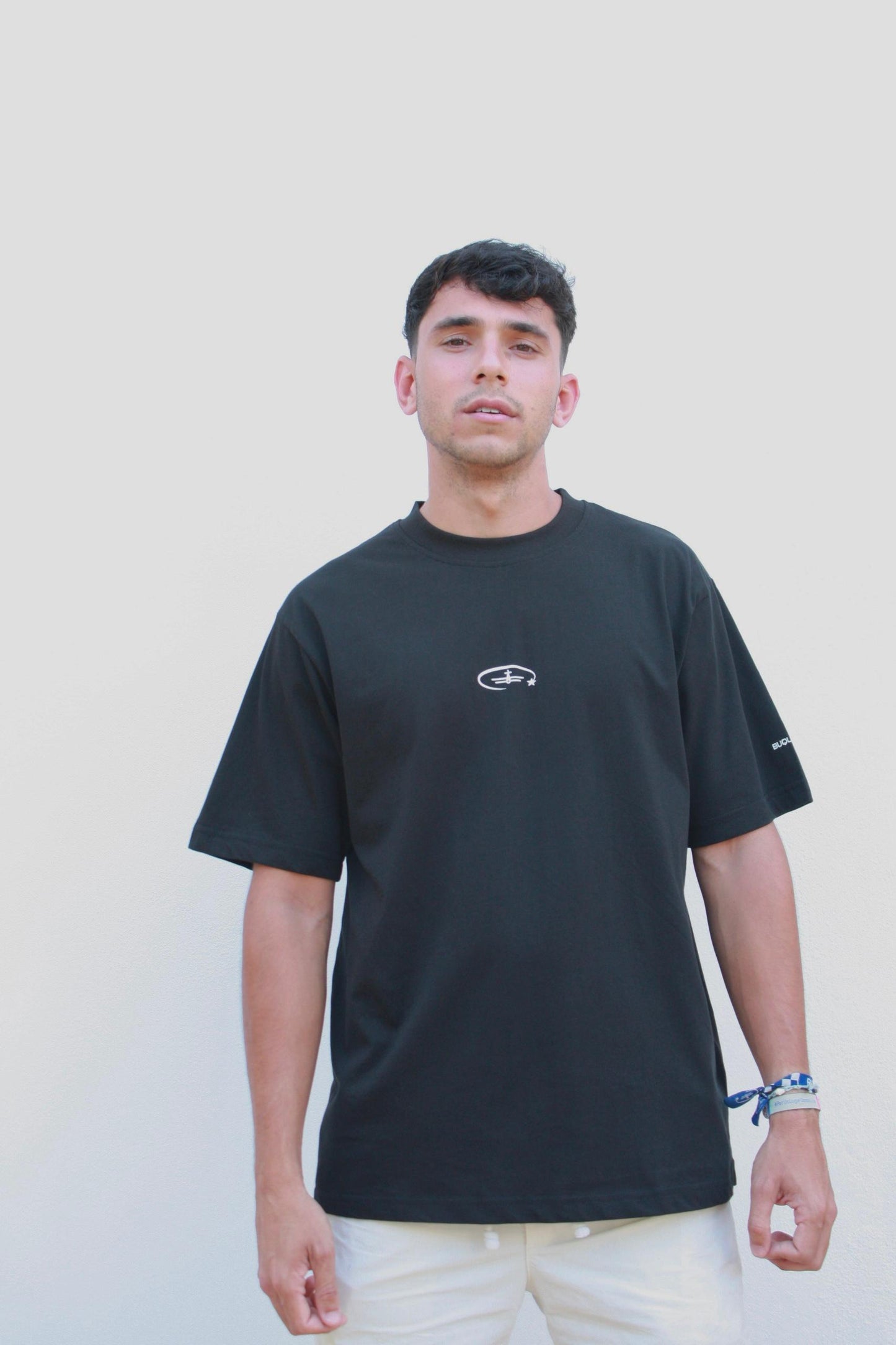 BASIC BLACK T-SHIRT